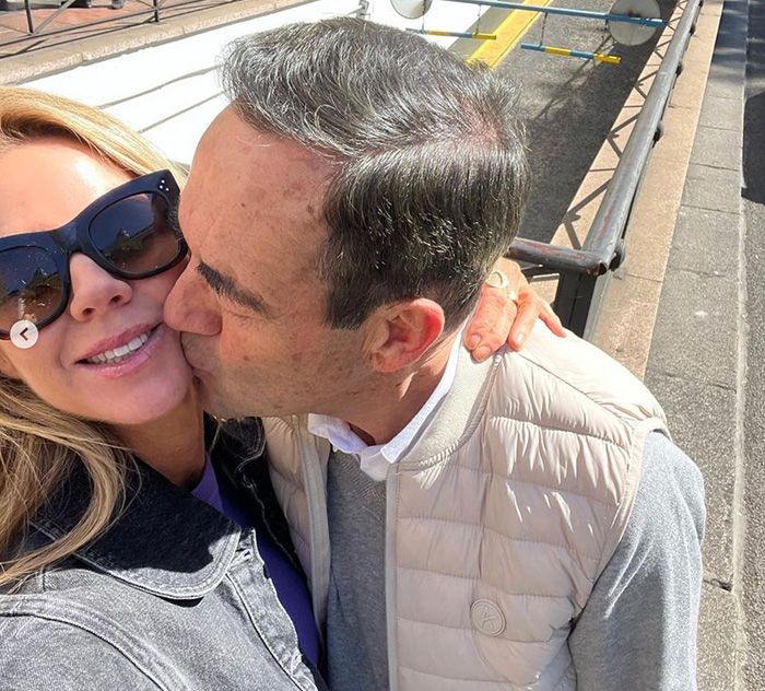 amelia-padre-beso