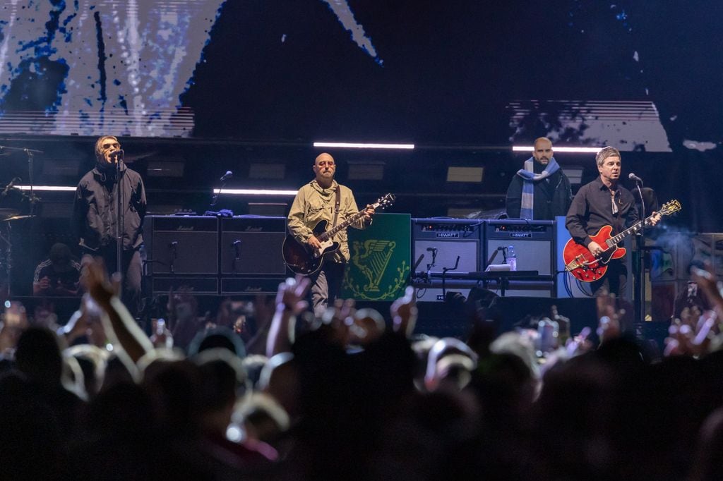 Oasis hace un repaso por lo más esencial de su repertorio.