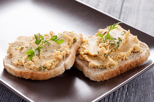 Prueba a desayunar humus
