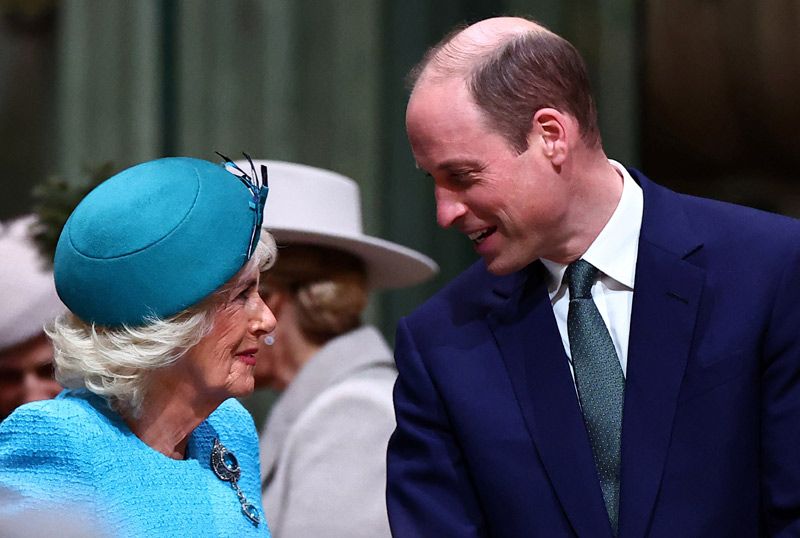 El príncipe Guillermo y la reina Camilla