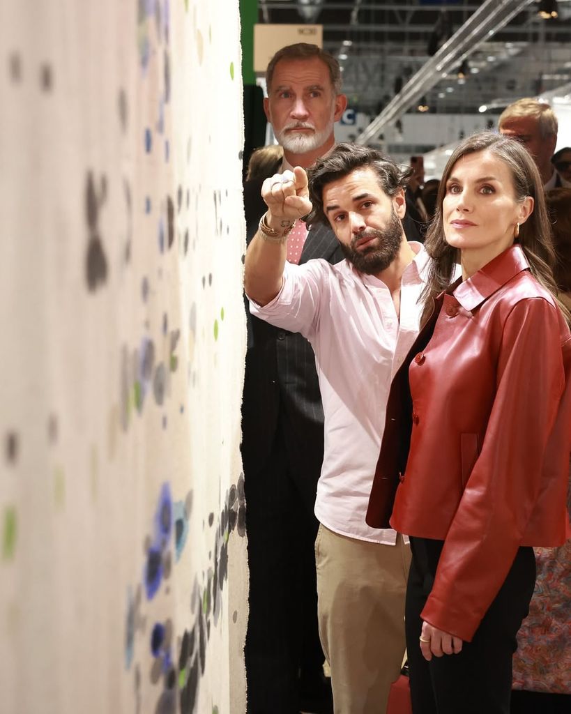 Los Reyes en ARCO con Misael del Rosario, hermano de Raquel del Rosario