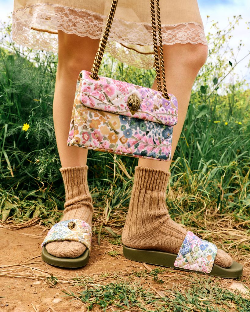 Colección 'Floral Couture' de Kurt Geiger.