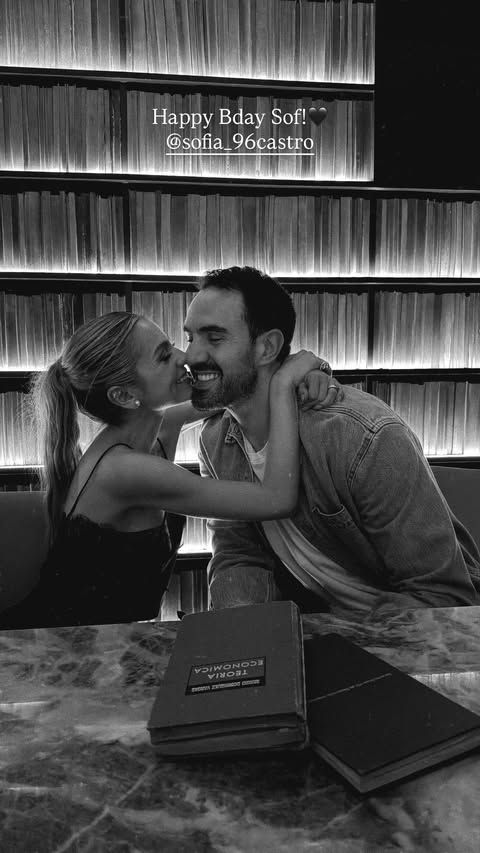 Sofía Castro y Pablo Bernot se dejaron ver felices y enamorados.