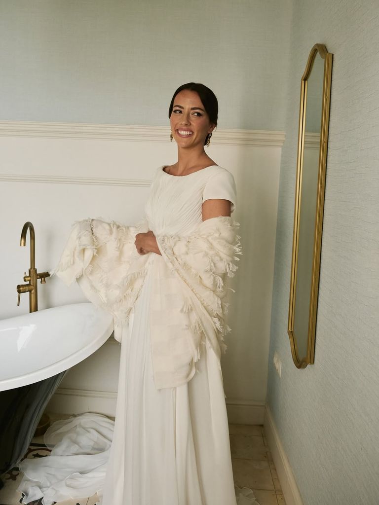 Novia con vestido de Javier de la Fuente