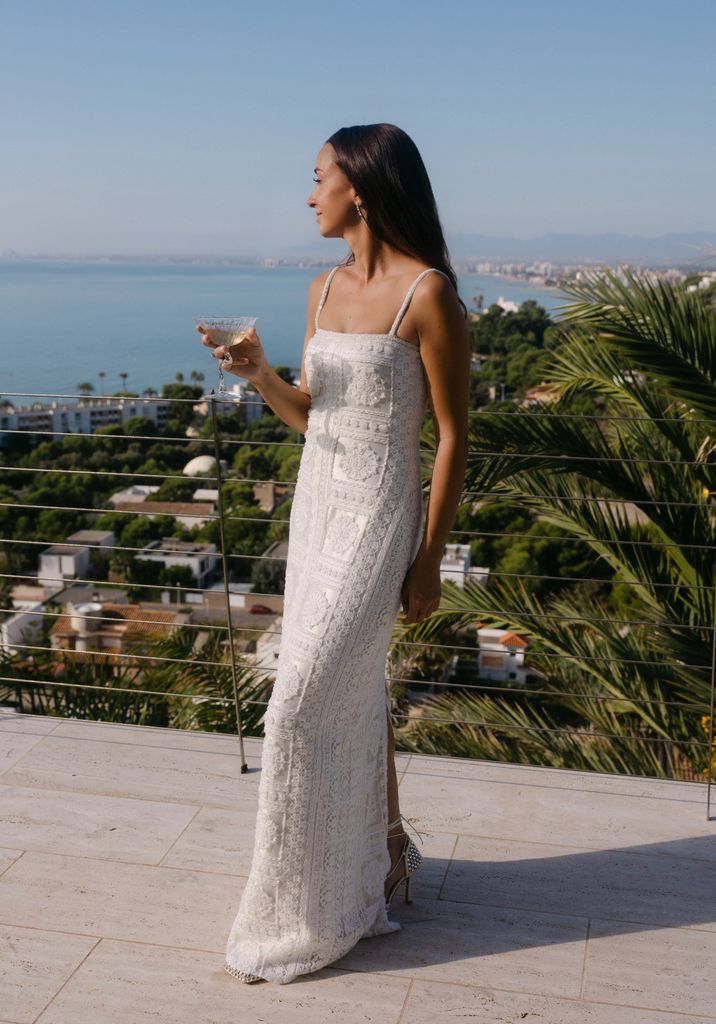 Vestido de novia con pedrería de Castellar Granados
