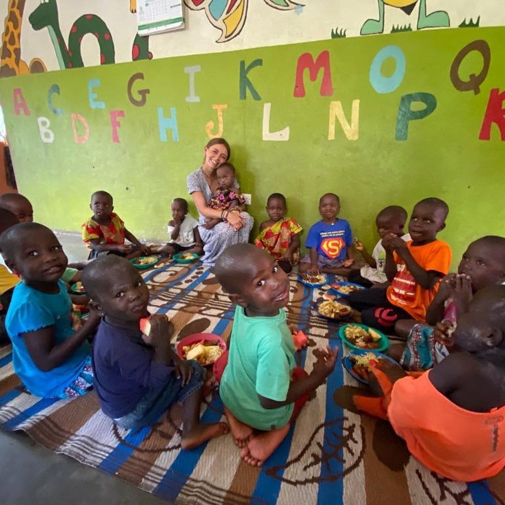 María Galán vive en Uganda. Forma parte de Babies Uganda, donde cuida a numerosos niños