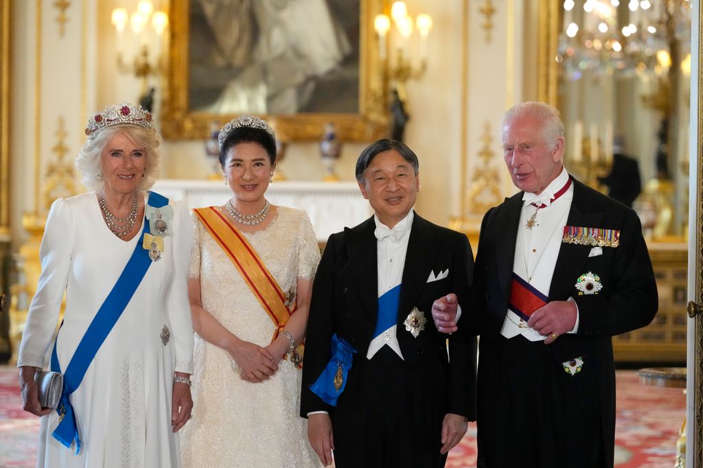 Reyes Carlos y Camilla con Naruhito y Masako de Japón
