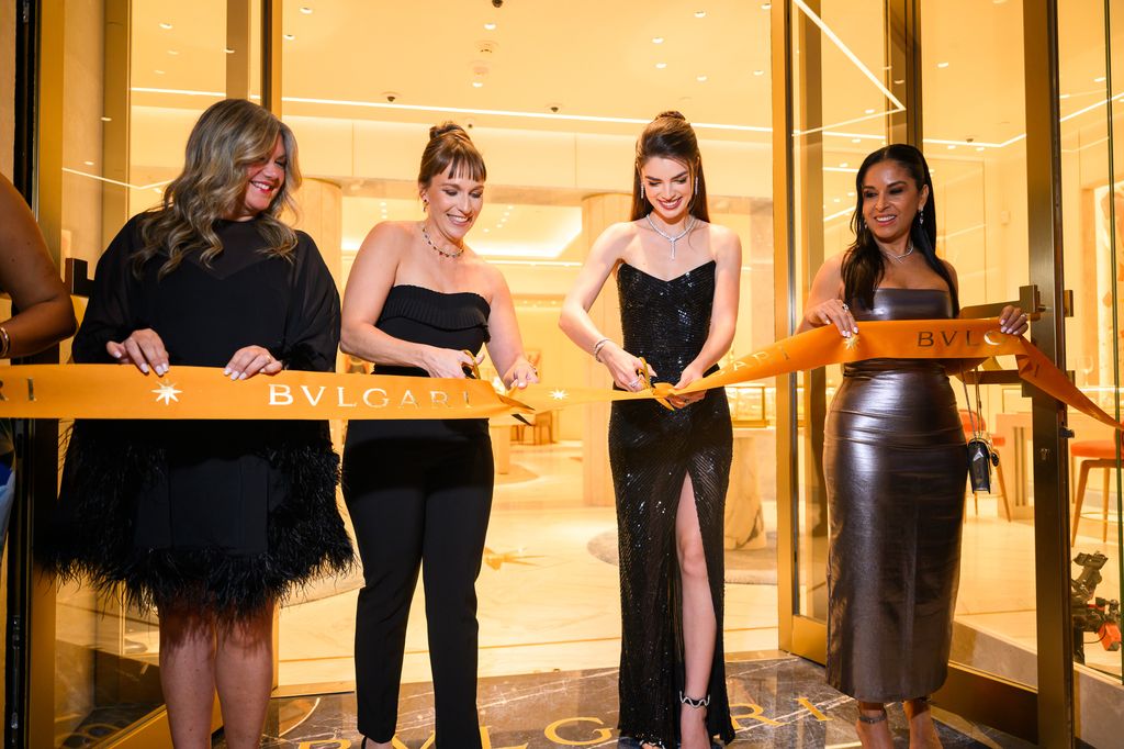 Nadia Ferreira deslumbra en la reapertura de la boutique Bvlgari en Puerto Rico