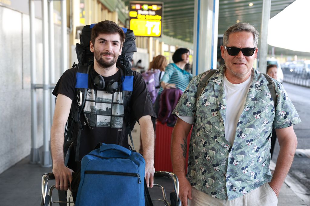 Jorge Sanz junto a su hijo Merlín
