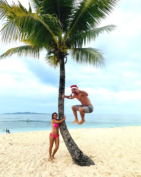Elsa Pataky y Chris Hemsworth en Tavarua