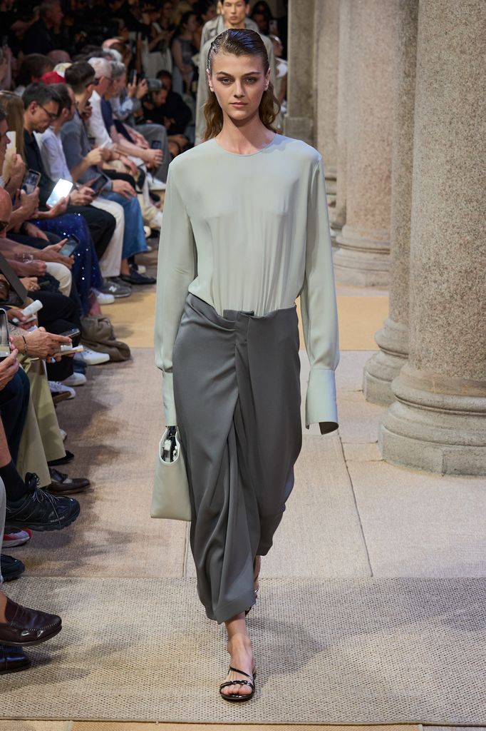 Giorgio Armani Primavera/Verano 2027 Colección Crucero Mujer