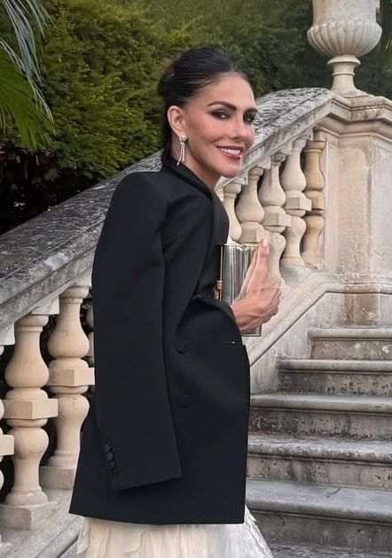 Adriana Abascal en el 40 cumpleaños de Edgardo Osorio en el Château de Ferrières, 2026.