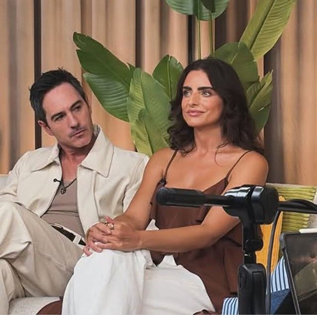 Mauricio Ochmann y Aislinn Derbez se han dejado ver muy cercanos en la promoción de su película.