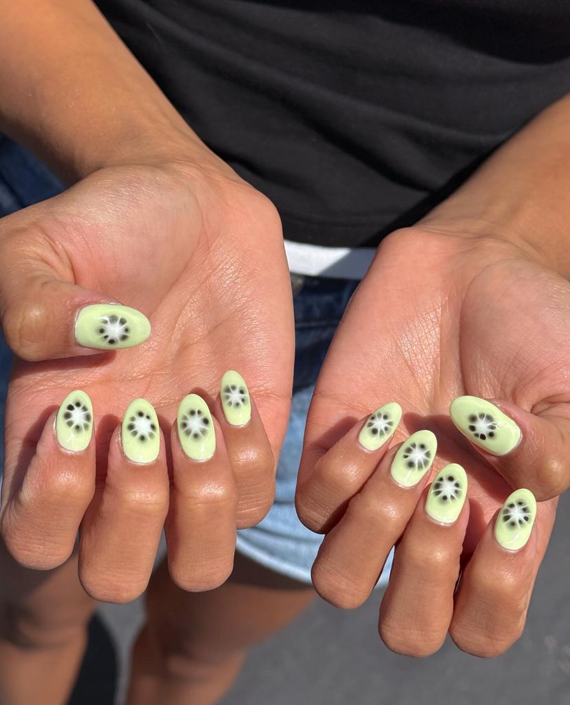 Manicura de kiwi