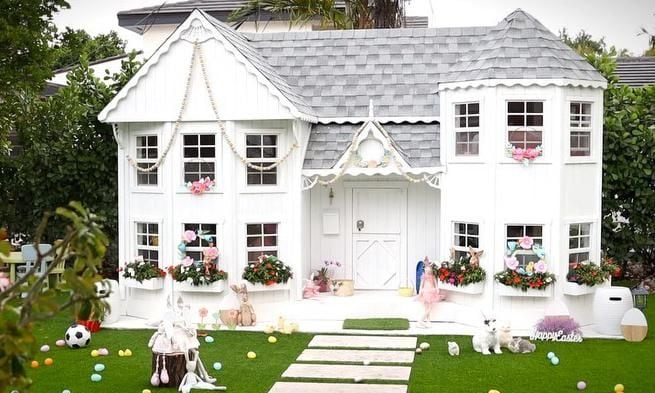 Casa de muñecas de Alaïa, hija de Adamari López y Toni Costa