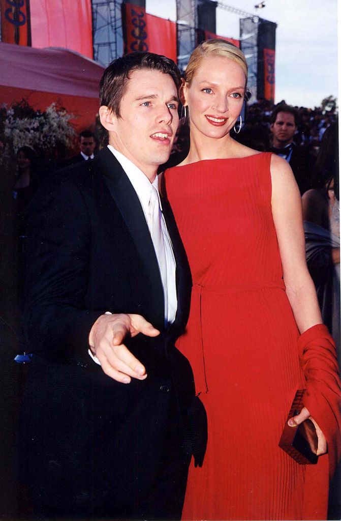 Uma Thurman e Ethan Hawke en la gala de los Oscar del 2000