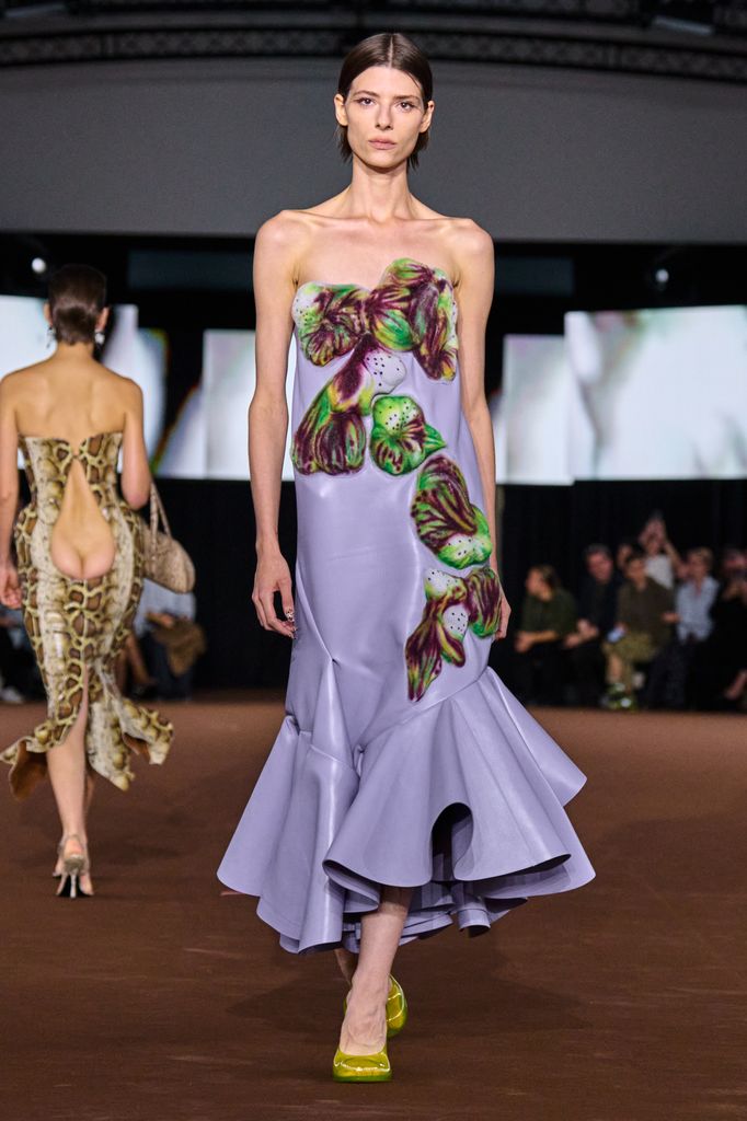 Paris Fashion Week: desfile de Mugler (Primavera/Verano 2027)