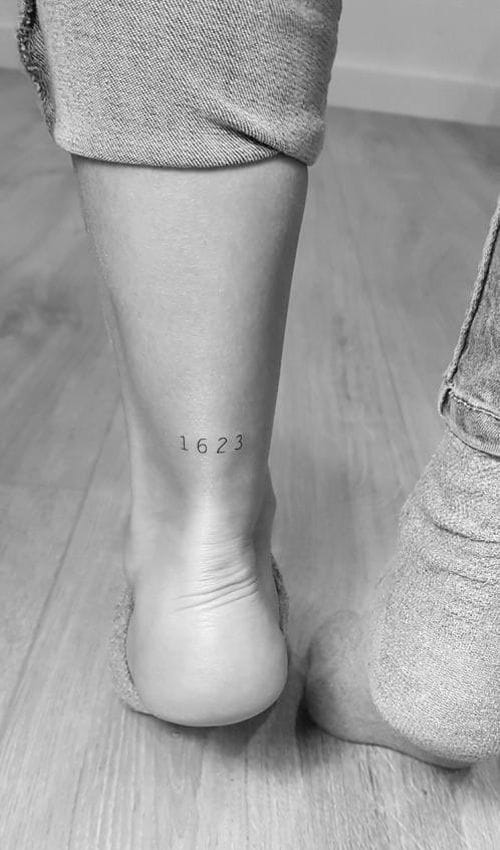 Ana Guerra se hace un tatuaje gracias a sus fans