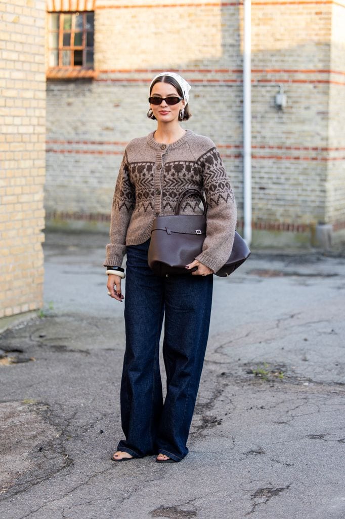 Las mascadas se han apoderado del street style