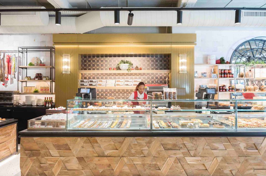 Interior de una de las tiendas de Pastelerías Mallorca