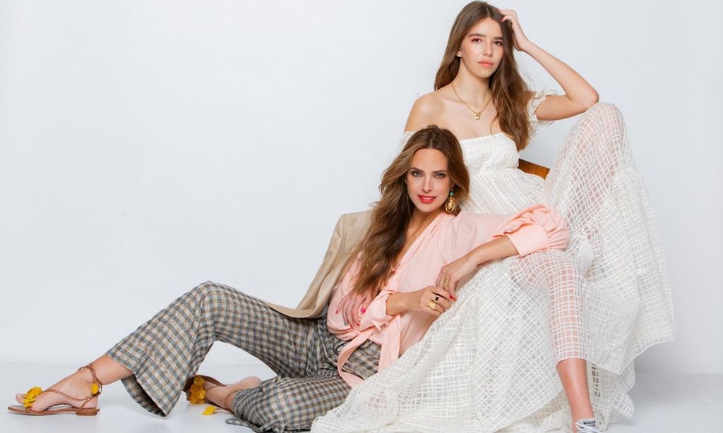 Estefania Luyk y Aroa HOLA 4005