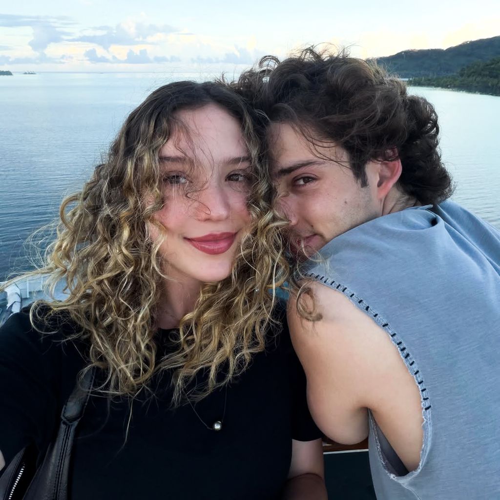 Mía Rubín y su novio Tarik Othon han celebrado su tercer aniversario juntos.