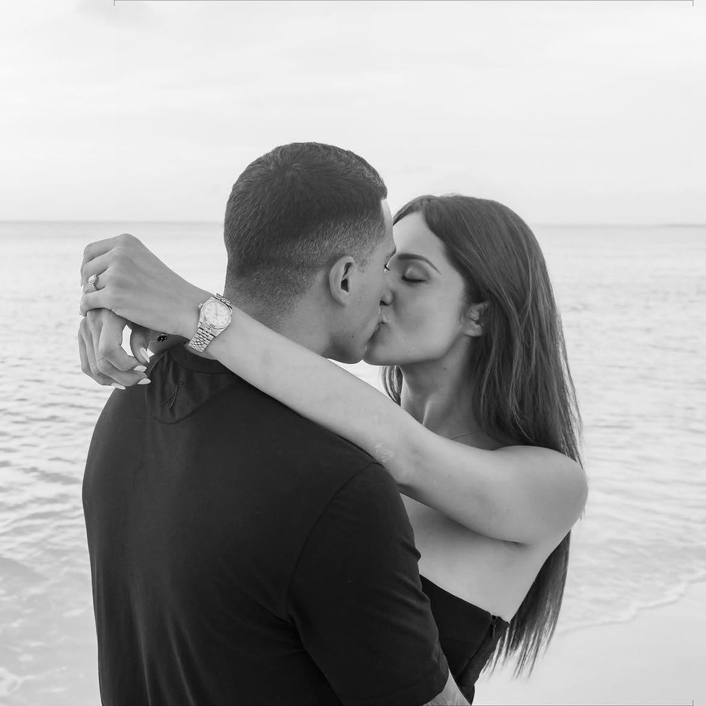 Pedro Porro, con su novia