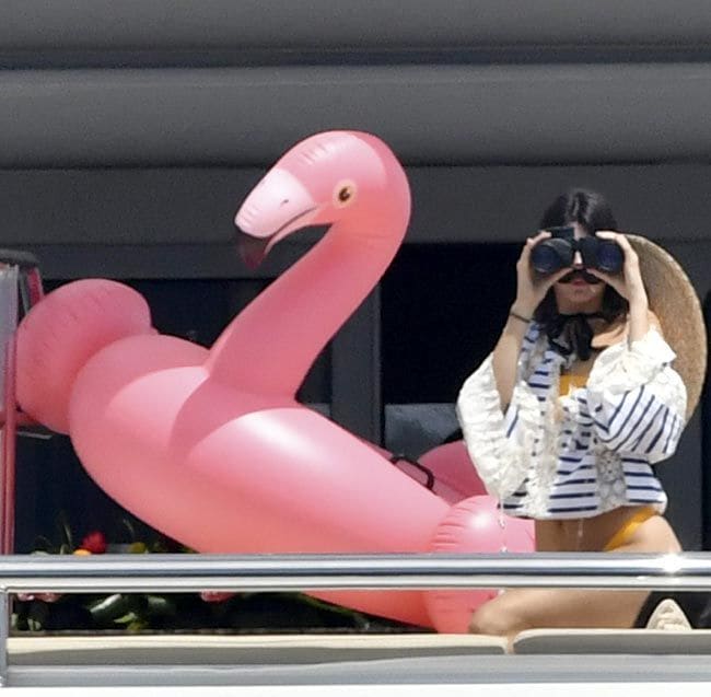 kendall_jenner_bikini_9z