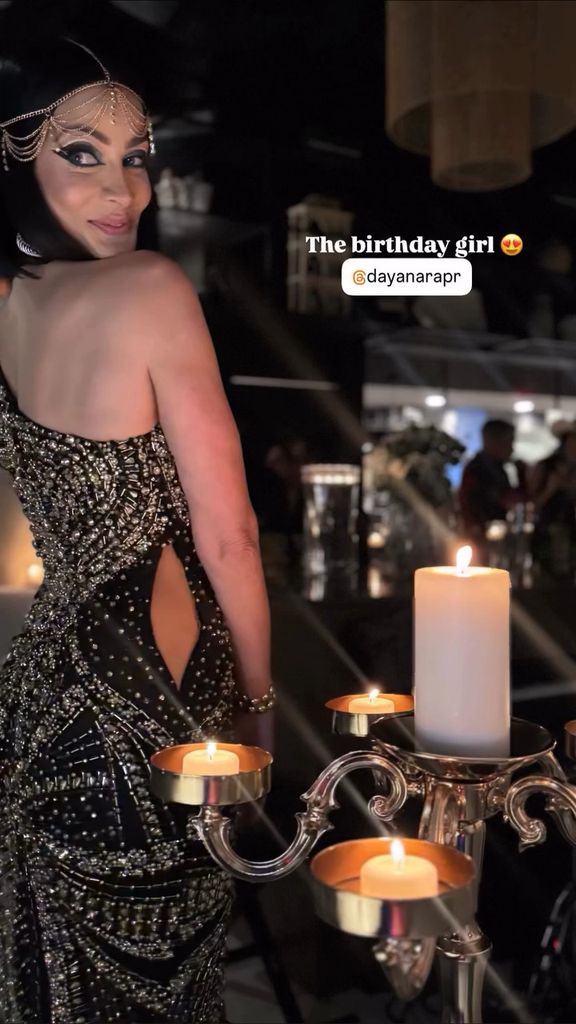 Dayanara Torres se inspiró en la famosa faraona egipcia para lucir muy bella en su cumpleaños