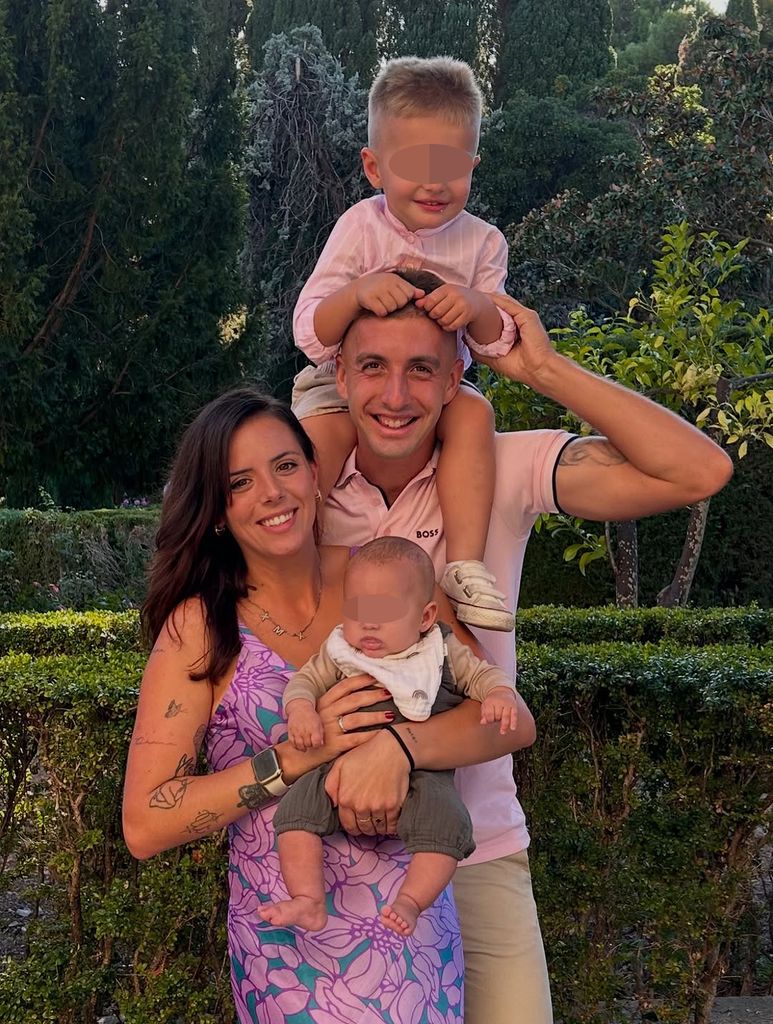 Xisco Quesada con su mujer y sus dos hijos