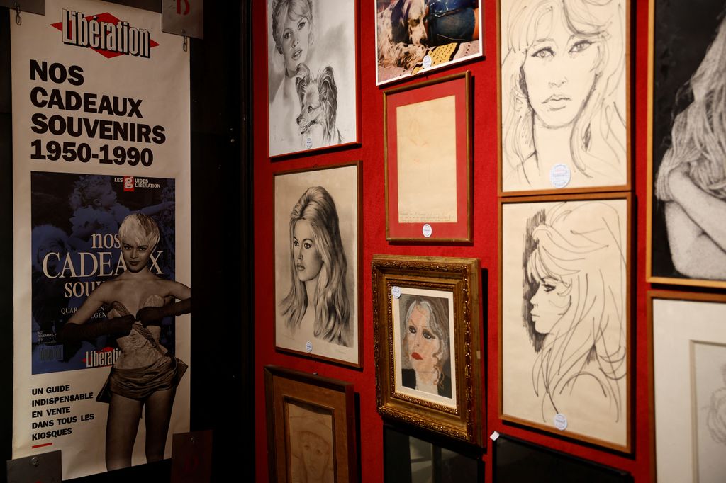 Los autorretratos de Brigitte Bardot también despertaron un enorme interés entre los coleccionistas y uno de ellos llegó a alcanzar casi 40.000 euros en la subasta celebrada en París