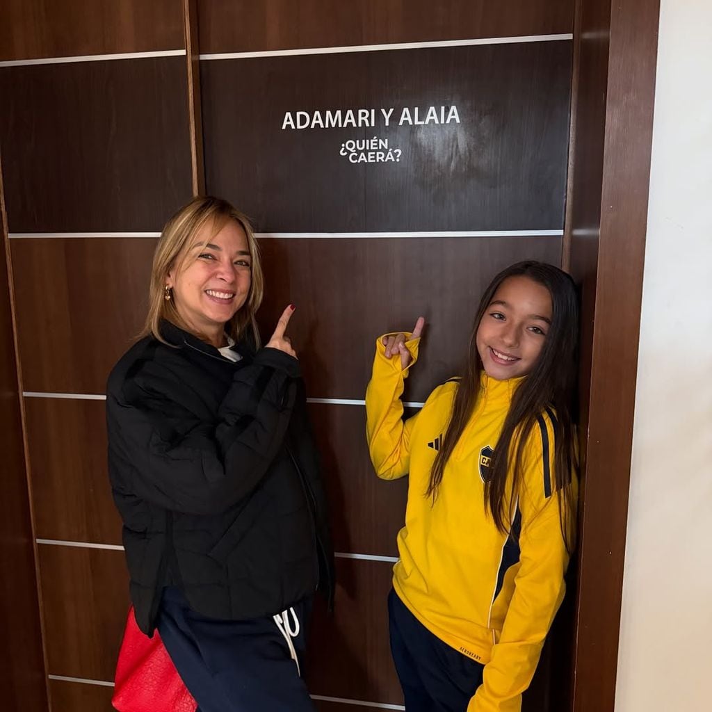 Adamari López y su hija, Alaïa, de visita en su camerino para '¿Quién Caerá? Kids'