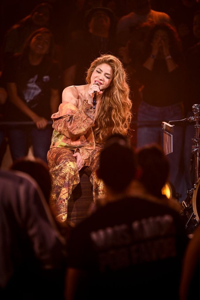 Shakira cantó completamente en español en televisión norteamericana