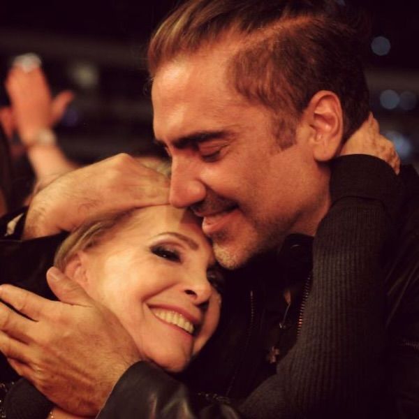 Alejandro expresó su amor y agradecimiento hacia su madre.