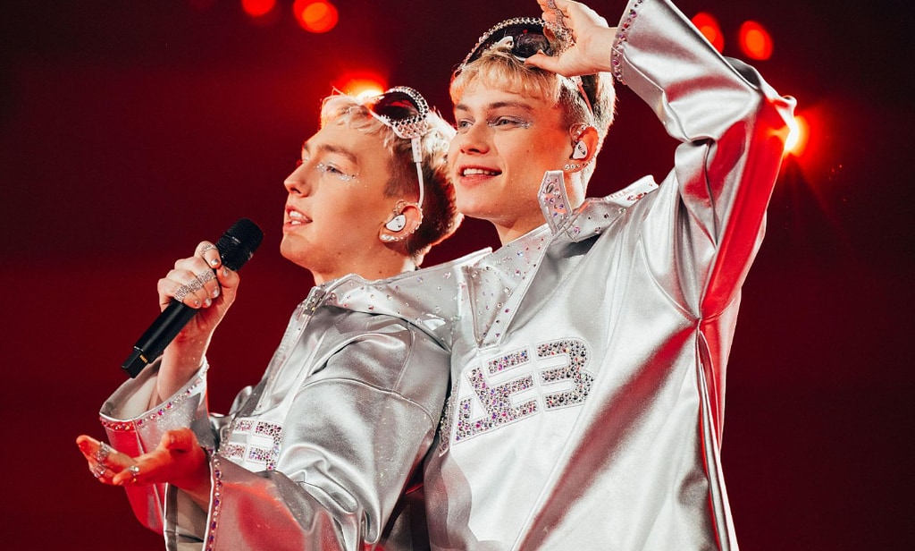 Actuación de Islandia en la Primera semifinal de Eurovisión 2025: VAEB con "RÓA"