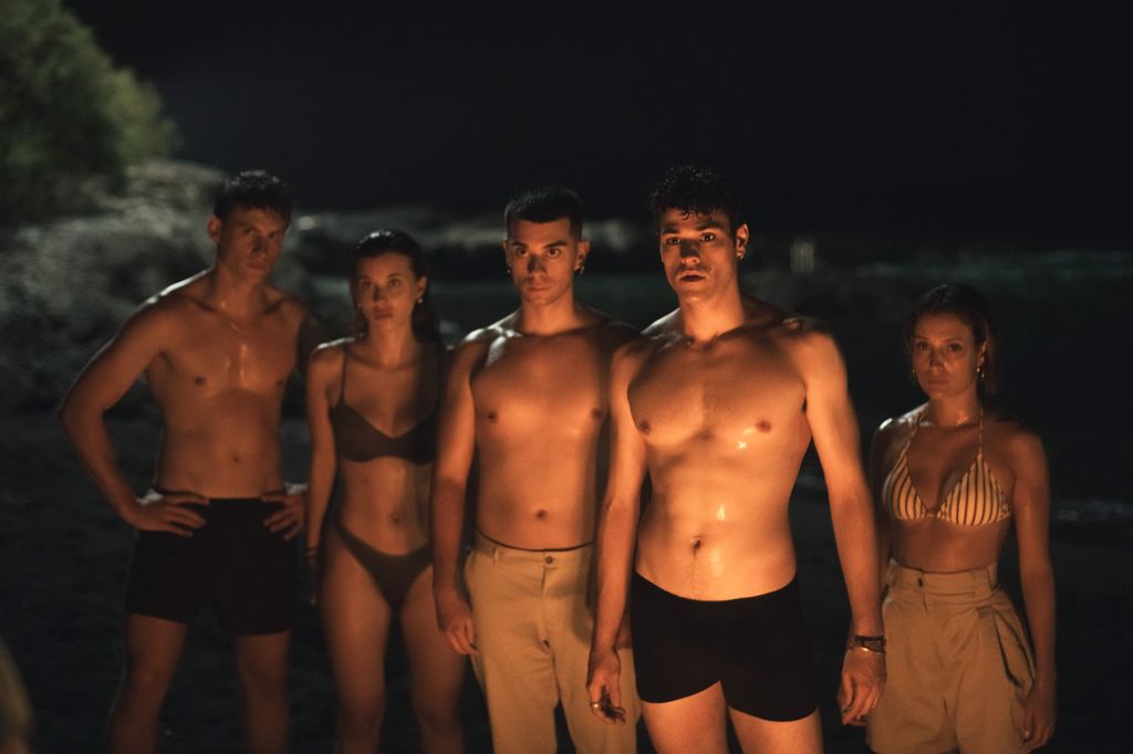 Jan Buxaderas , Victoria Kantch, Álex Mola, Tomy Aguilera y Ana Garcés como Jan, Oliver, Celi, Jaén, Dani y Helena