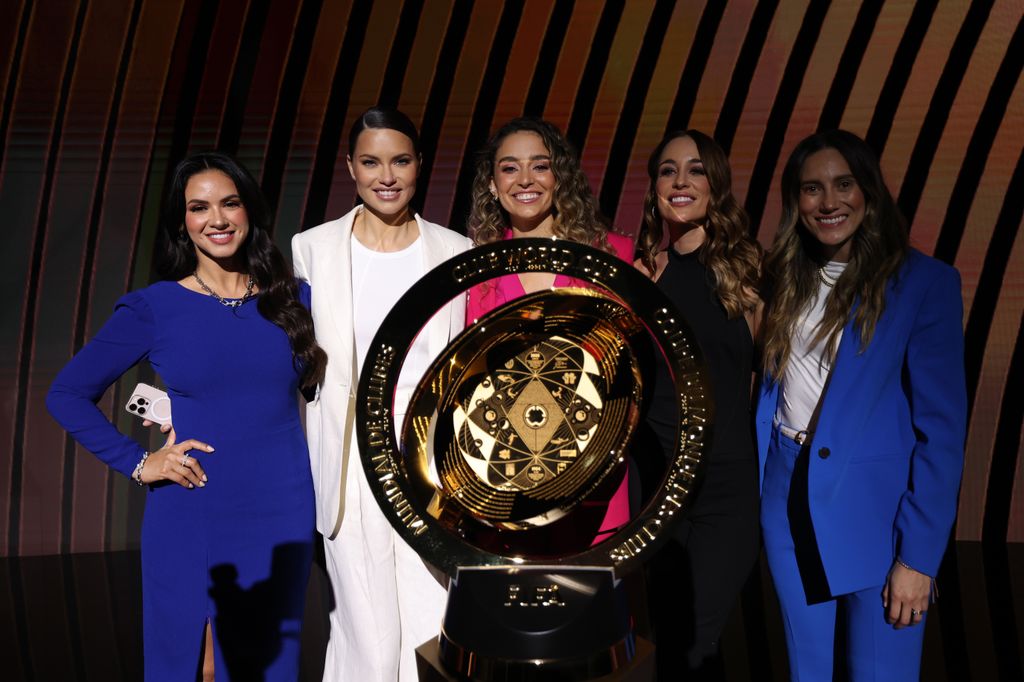 Años después de haber vestido la camiseta de Colombia en el escenario mundial, Echeverri aporta ahora al público la perspectiva de un exjugador en su faceta de analista de fútbol.