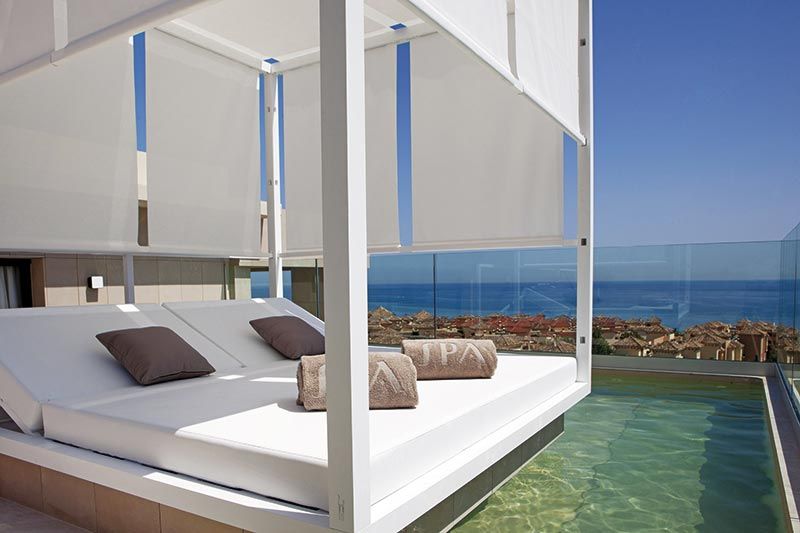 Don-Carlos-Marbella-suite-terraza-ext