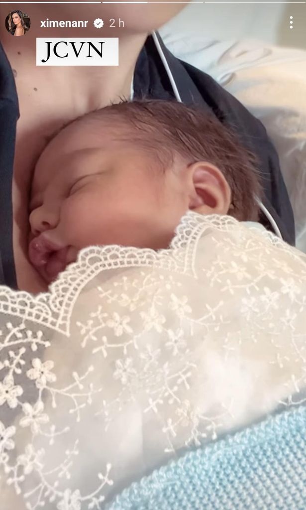 Ximena Navarrete y su bebé