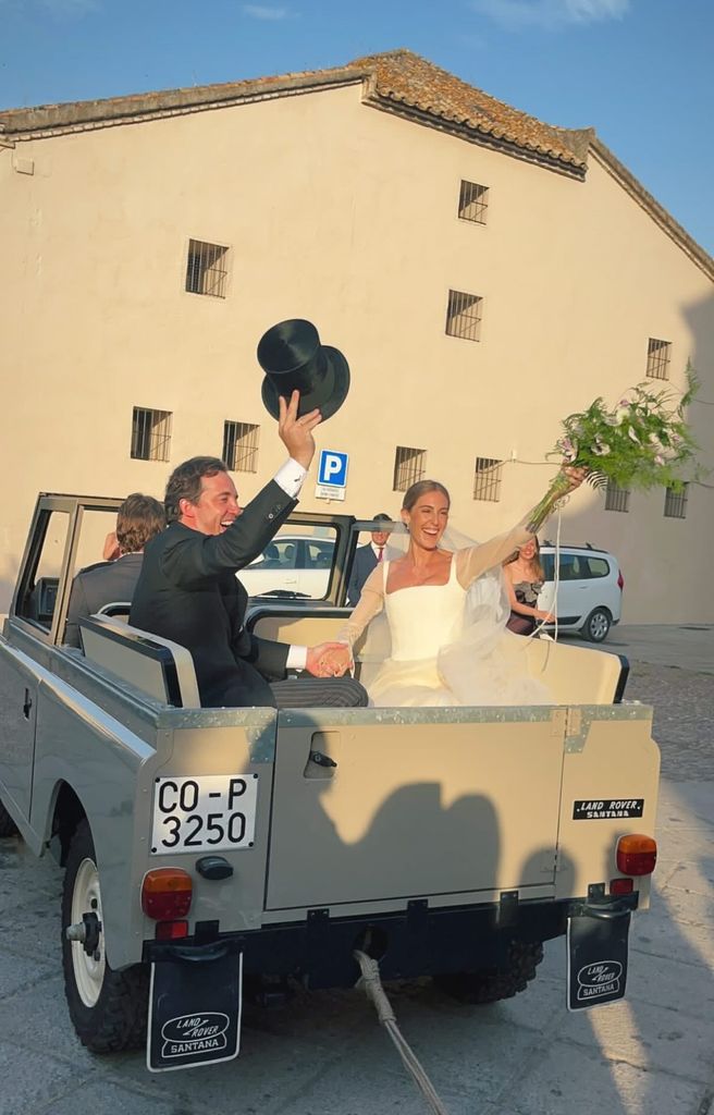 Los novios no dejaron de dedicarse gestos de cariño