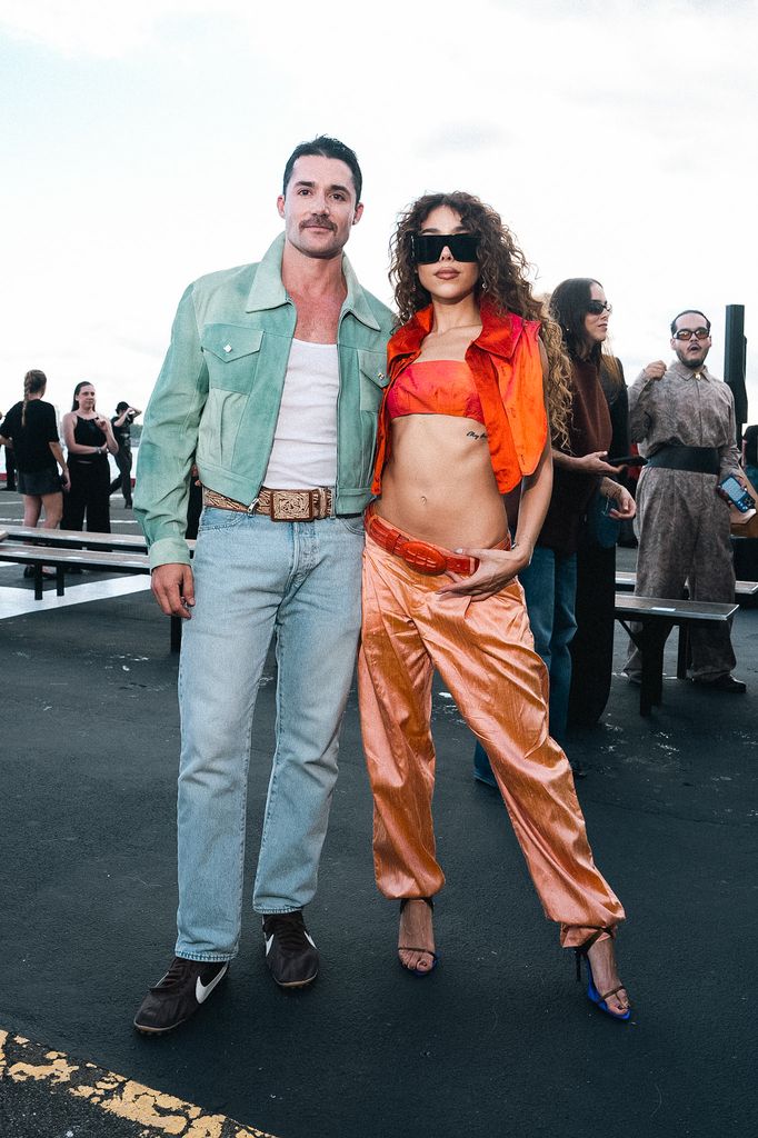 Danna y Patricio Campillo posan juntos en NYFW