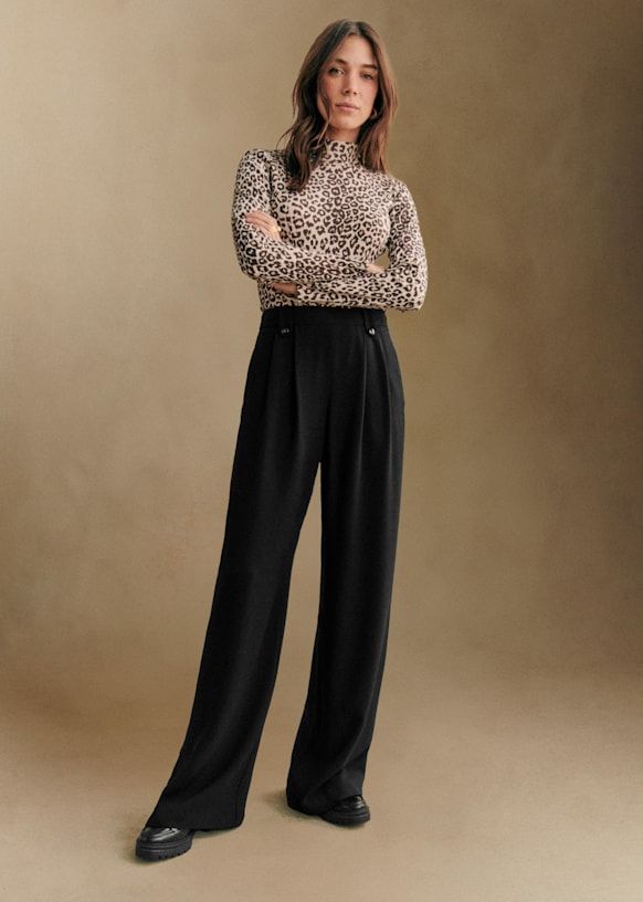 Pantalones con pinzas, de Sézane. 
