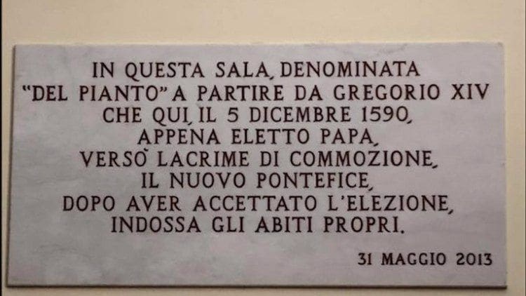 Placa a la entrada de la Sala de las Lágrimas