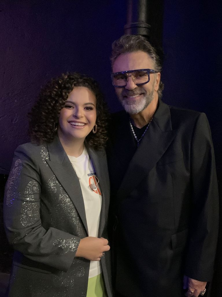 Lucero Mijares y su padre, Manuel Mijares, antes de su show en el Auditorio Nacional
