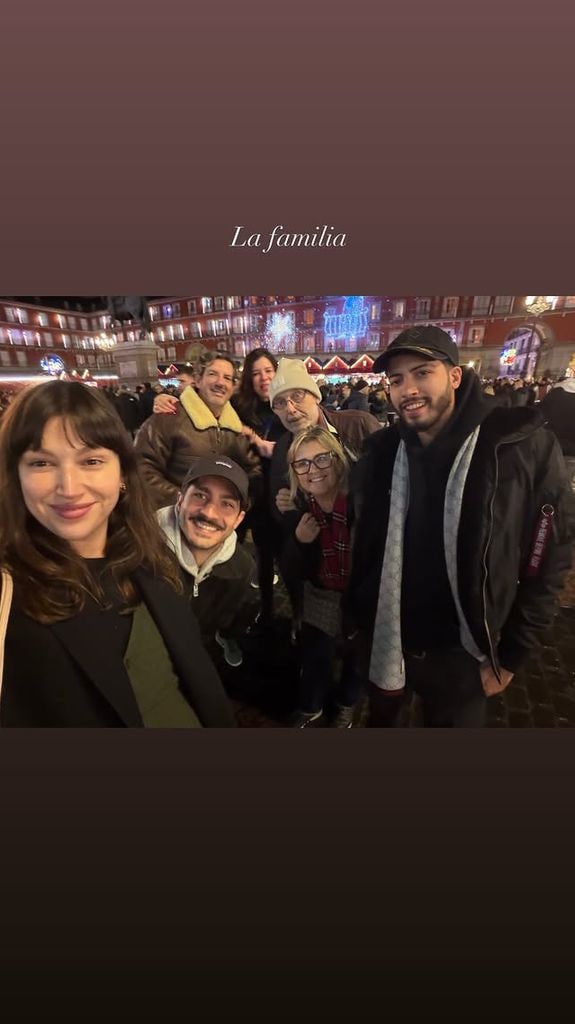 Úrsula Corberó con su familia