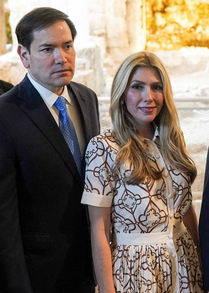 El Secretario de Estado Marco Rubio y su esposa Jeanette Dousdebes Rubio.