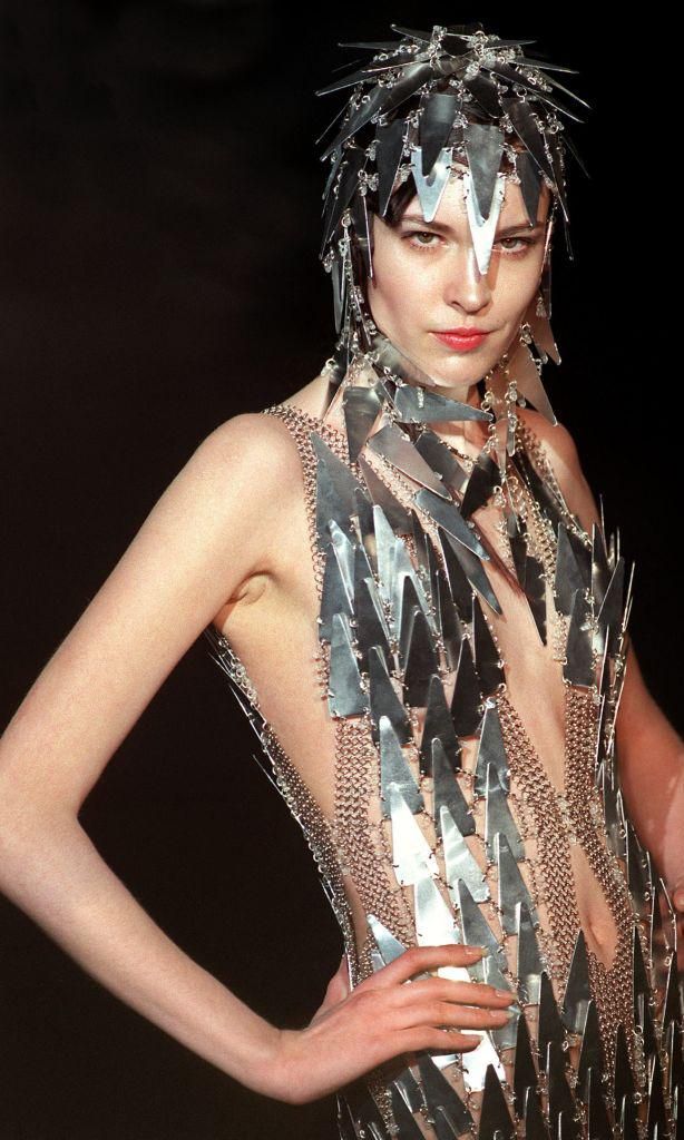 looks paco rabanne