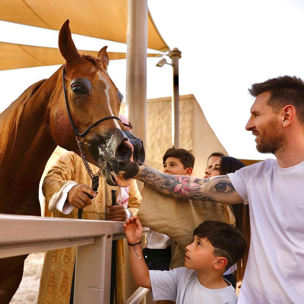 lionel messi vacaciones familiares en arabia saud 