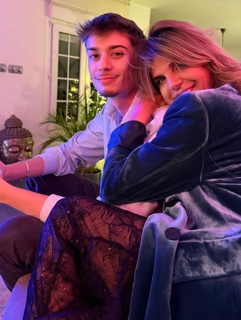 Arantxa de Benito con su hijo Aitor, de 24 años