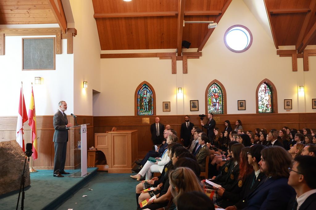 El rey Felipe en su regreso al Lakefield College School, en Canadá